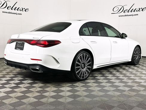 Used 2025 Mercedes-Benz E 450 4MATIC Sedan w/ Night Package image 6