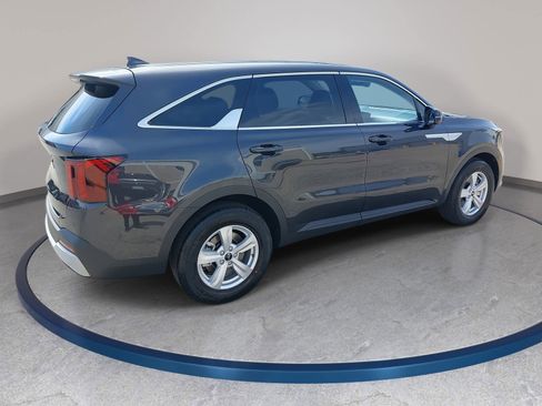 New 2026 Kia Sorento LX FWD image 5