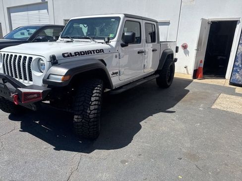 Used 2020 Jeep Gladiator Sport w/ Quick Order Package 24S image 3