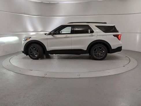 New 2025 Ford Explorer ST-Line w/ Premium Package image 5