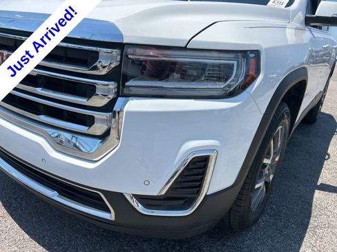 Used 2022 GMC Acadia SLE w/ Driver Convenience Package FWD image 9