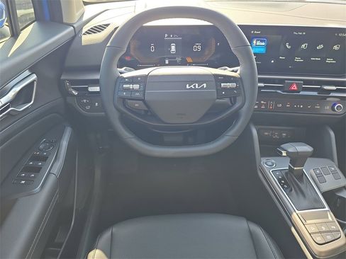 New 2026 Kia Sportage EX image 14