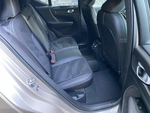 Certified 2023 Volvo XC40 Recharge Ultimate AWD/4WD image 15