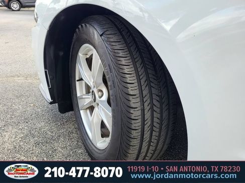 Used 2022 Ford Mustang Coupe RWD image 33