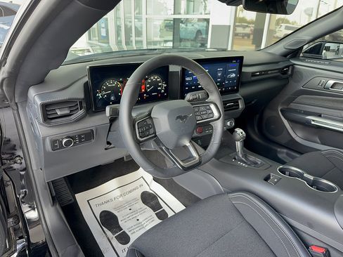 Certified 2024 Ford Mustang Coupe RWD image 11
