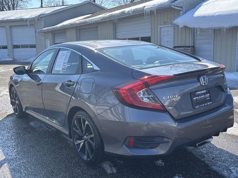Used 2019 Honda Civic Sport image 6