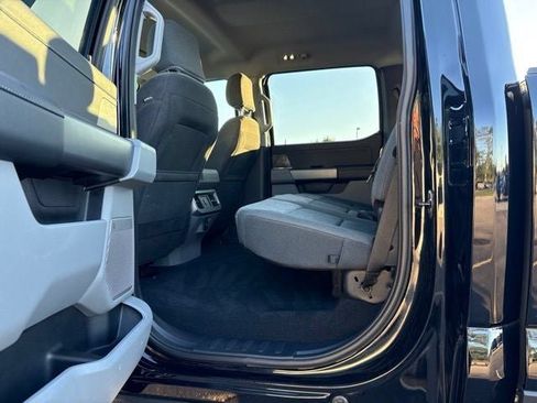 Used 2025 Ford F250 XLT w/ Black Appearance Package AWD/4WD image 20