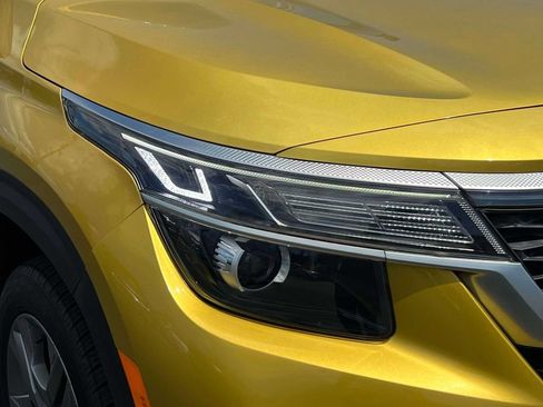 Certified 2021 Kia Seltos S AWD/4WD image 9