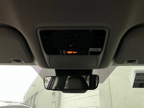 Used 2025 Toyota Grand Highlander FWD image 17