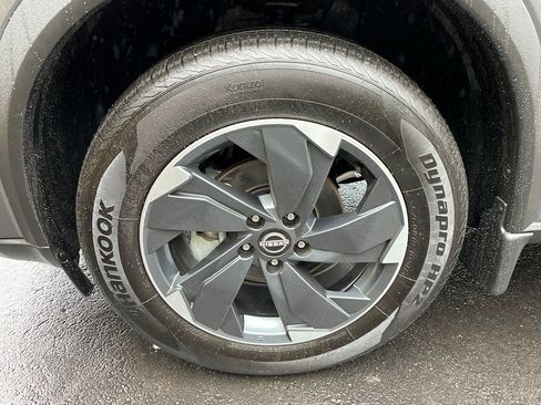 Used 2025 Nissan Rogue SV image 23