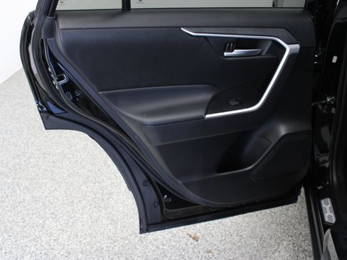 Used 2025 Toyota RAV4 XLE Premium FWD image 27