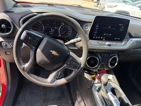 Used 2023 Chevrolet Blazer LT image 11