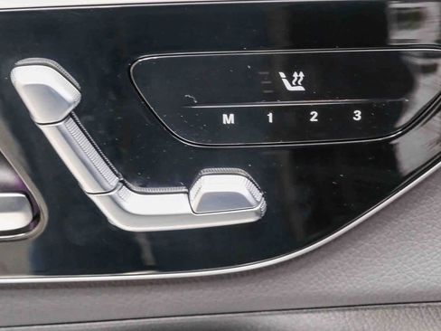 Certified 2025 Mercedes-Benz GLC 300 image 22