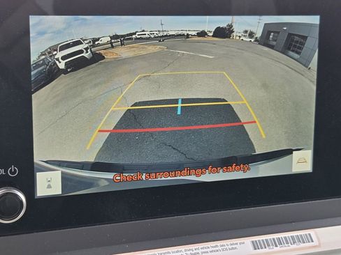 Used 2024 Toyota Tacoma TRD Sport AWD/4WD image 17