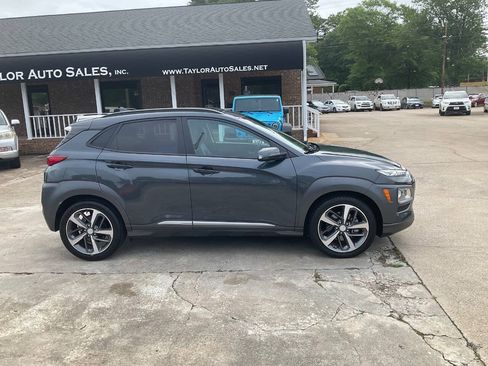 Used 2020 Hyundai Kona Limited FWD image 2