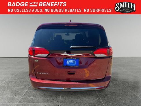 Used 2018 Chrysler Pacifica Touring Plus FWD image 7
