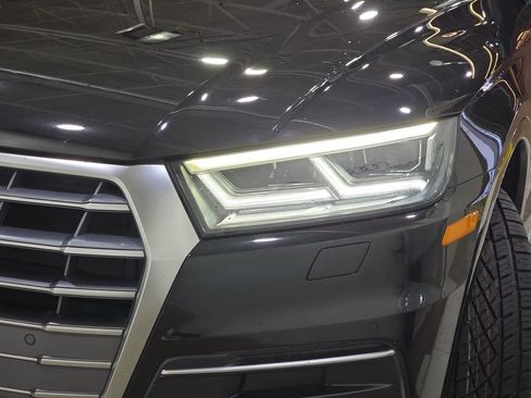 Used 2019 Audi Q5 Premium Plus w/ Premium Plus Package AWD/4WD image 33