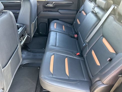 Used 2025 GMC Sierra 1500 AT4 w/ AT4 Premium Package AWD/4WD image 26