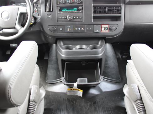 Used 2025 Chevrolet Express 3500 Extended w/ Driver Convenience Package RWD image 34