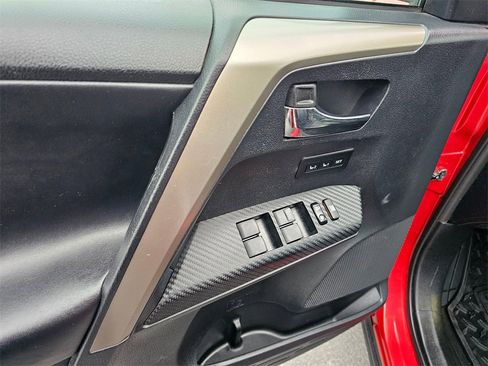 Used 2013 Toyota RAV4 Limited image 20