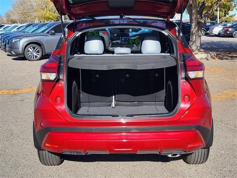 Used 2024 Nissan Kicks SR w/ SR Premium Package image 28