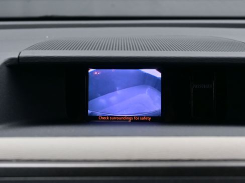 Used 2013 Toyota Sienna XLE image 20