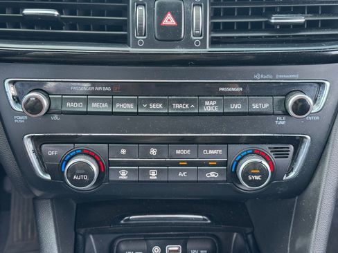 Used 2016 Kia Optima EX w/ Premium Package image 28