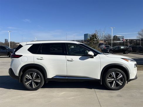 Certified 2023 Nissan Rogue SL w/ SL Premium Package image 3