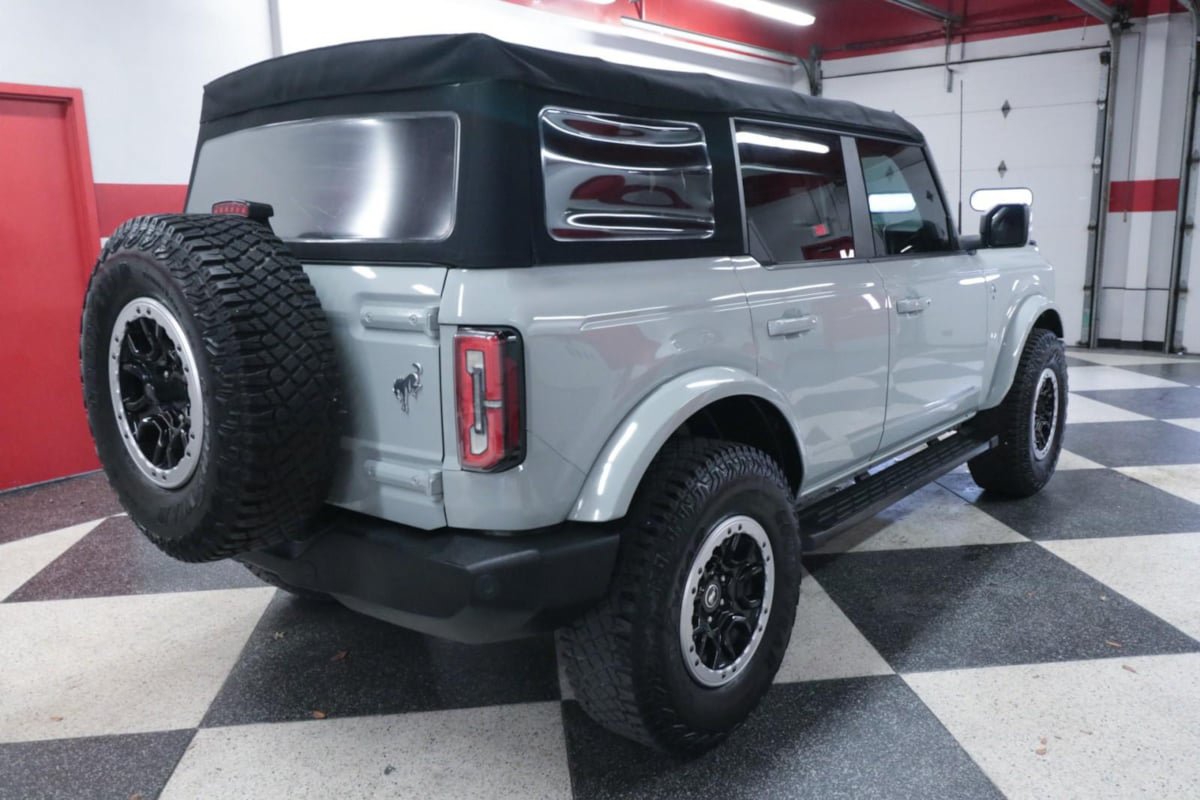 Used 2022 Ford Bronco Outer Banks AWD/4WD image 41