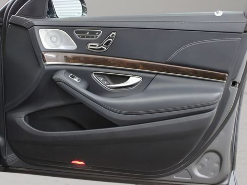 Used 2019 Mercedes-Benz S 450 4MATIC Sedan image 23