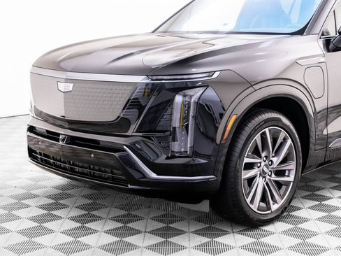 New 2026 Cadillac Vistiq Sport AWD/4WD image 37