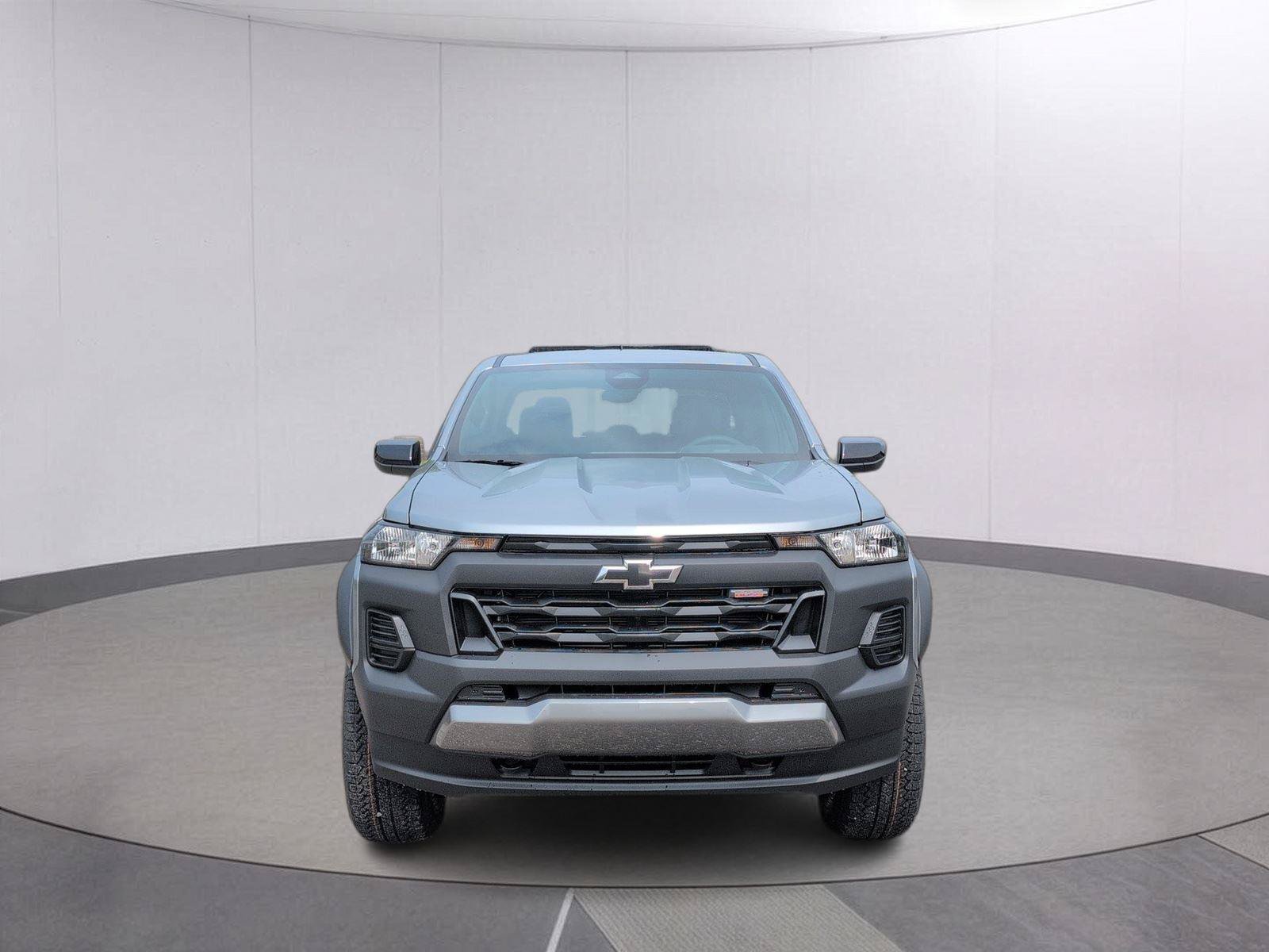 New 2026 Chevrolet Colorado Trail Boss w/ Midnight Edition AWD/4WD image 9