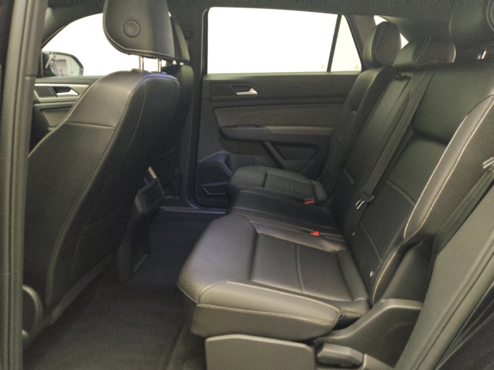Used 2022 Volkswagen Atlas Cross Sport SE FWD image 18