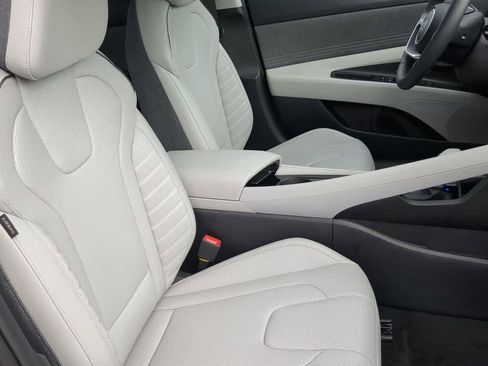 New 2026 Hyundai Elantra Limited image 23