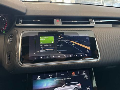Used 2019 Land Rover Range Rover Velar R-Dynamic SE image 38