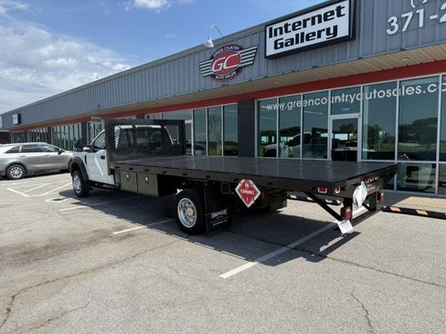Used 2017 Ford F550 2WD Regular Cab Super Duty image 5