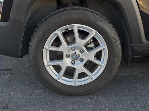 Used 2019 Jeep Renegade Latitude image 8