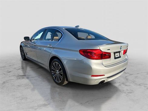 Used 2018 BMW 530i xDrive w/ Premium Package image 3