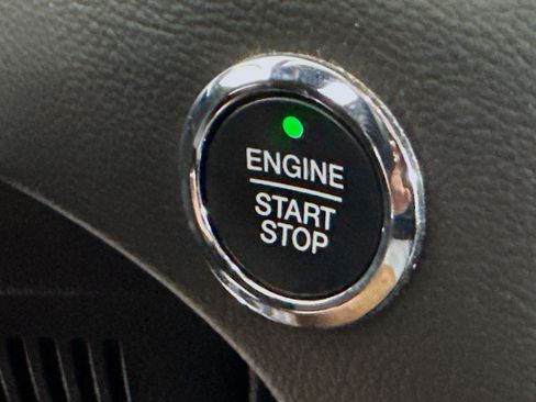 Used 2023 Ford Edge SEL image 21