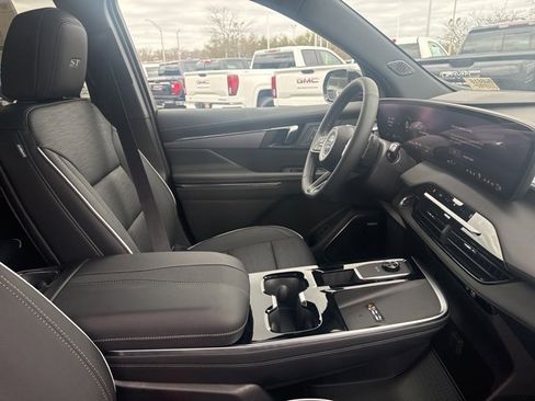 New 2025 Buick Enclave Sport Touring w/ LPO, Floor Liner Package image 28