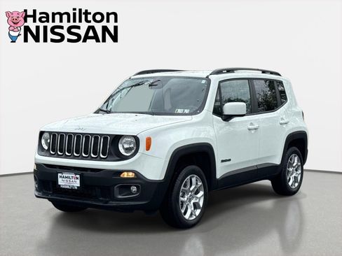 Used 2018 Jeep Renegade Latitude w/ Cold Weather Group AWD/4WD image 5
