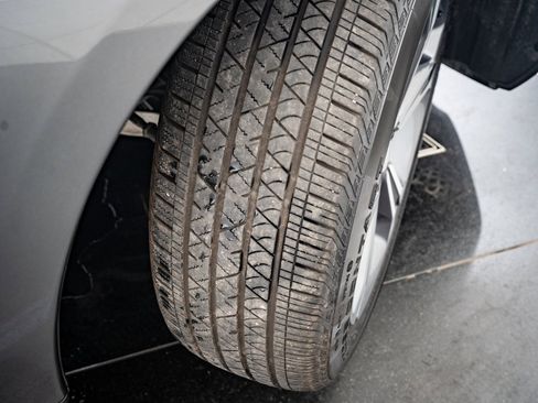 Used 2025 Acura RDX w/ Technology Package image 43