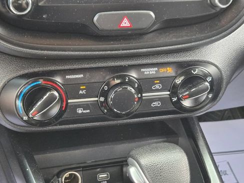 Used 2020 Kia Soul LX FWD image 27