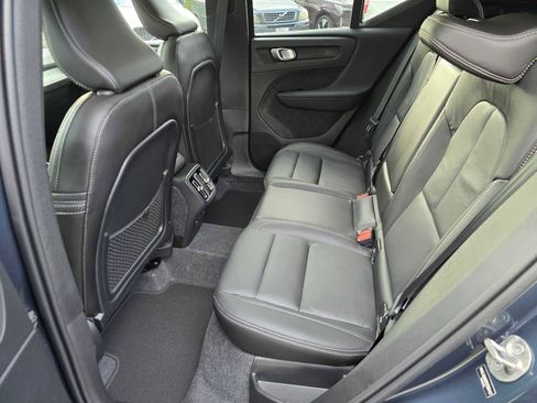 New 2026 Volvo XC40 B5 Core w/ Climate Package AWD/4WD image 18