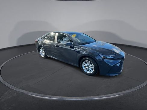 Used 2025 Toyota Camry LE image 18