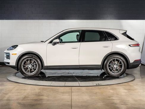 Certified 2026 Porsche Cayenne AWD/4WD image 2