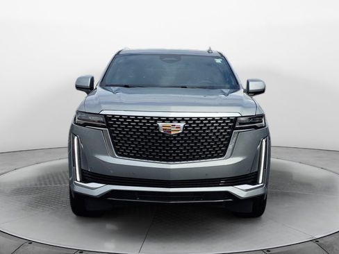 Used 2024 Cadillac Escalade ESV Premium Luxury image 2