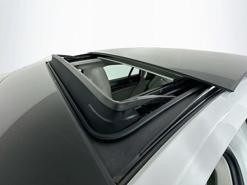Certified 2023 Porsche Panamera 4 Platinum Edition AWD/4WD image 14