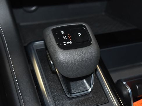 Certified 2025 Nissan Pathfinder SV image 13