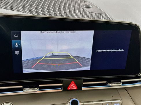 Used 2025 Hyundai Elantra SEL FWD image 23